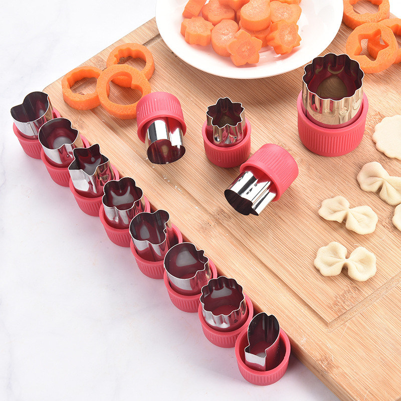12-Piece PP Handguard Stainless Steel Cookie Cutter Bento Decoration Vegetable Flower Cutter Kitchen Flower Shaping Tool