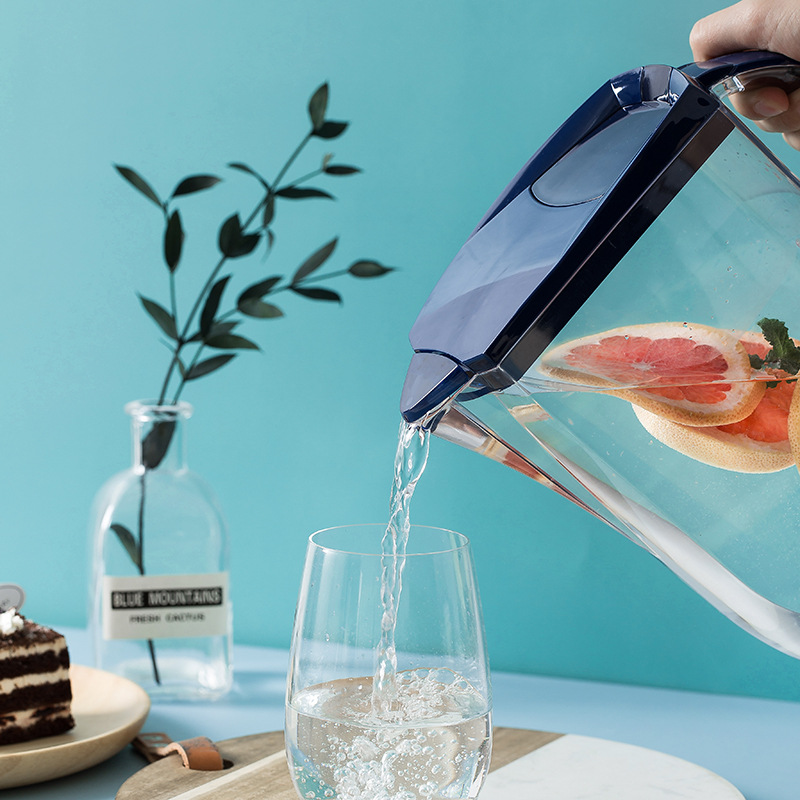 Nordic minimalist plastic cold water pitcher, large capacity household, transparent juice pitcher, Japanese-style carafe, 2L/3L