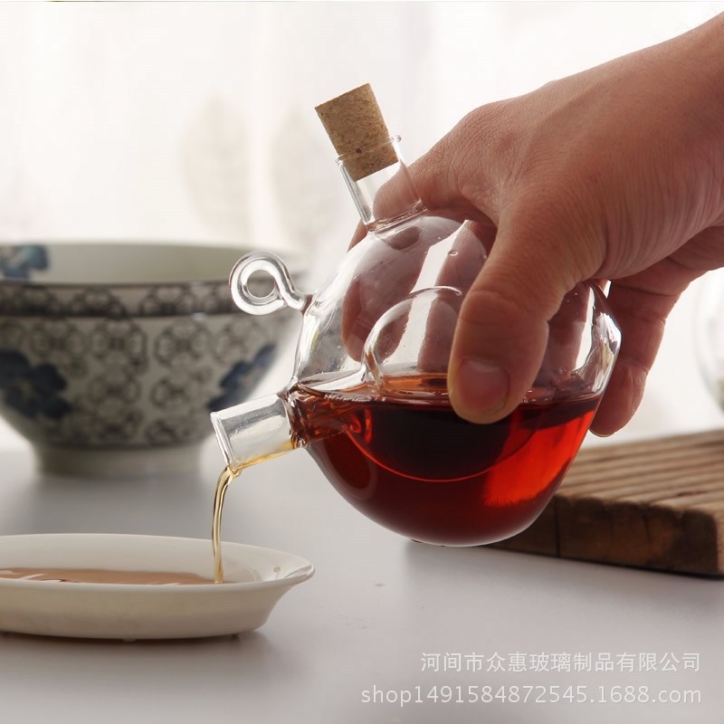 Kitchen dual-use oil bottle, sealed glass oil control bottle, soy sauce bottle, oil vinegar bottle, sealed seasoning bottle, olive oil bottle