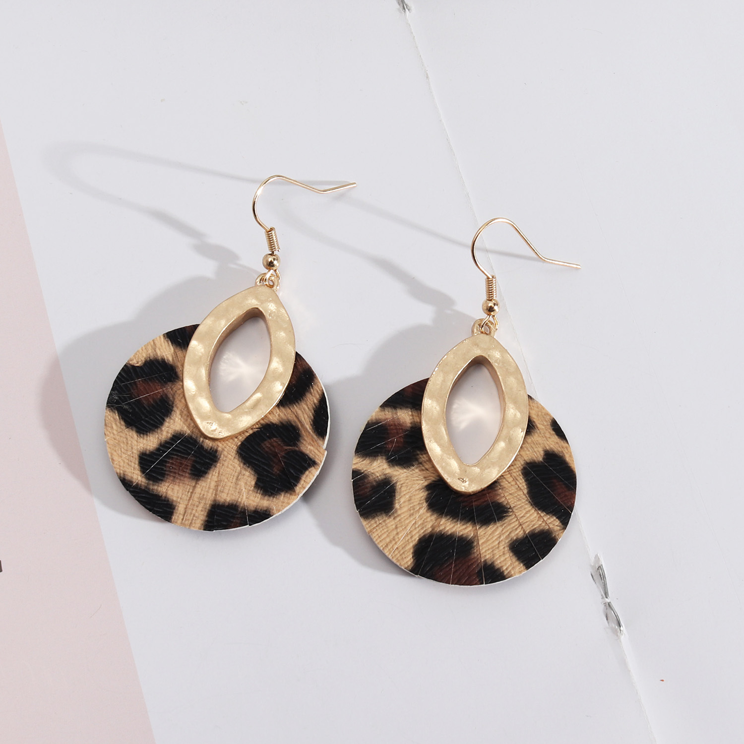 Design Wind Accessories Leather Inlaid Round Abalone Shell Exquisite Earrings