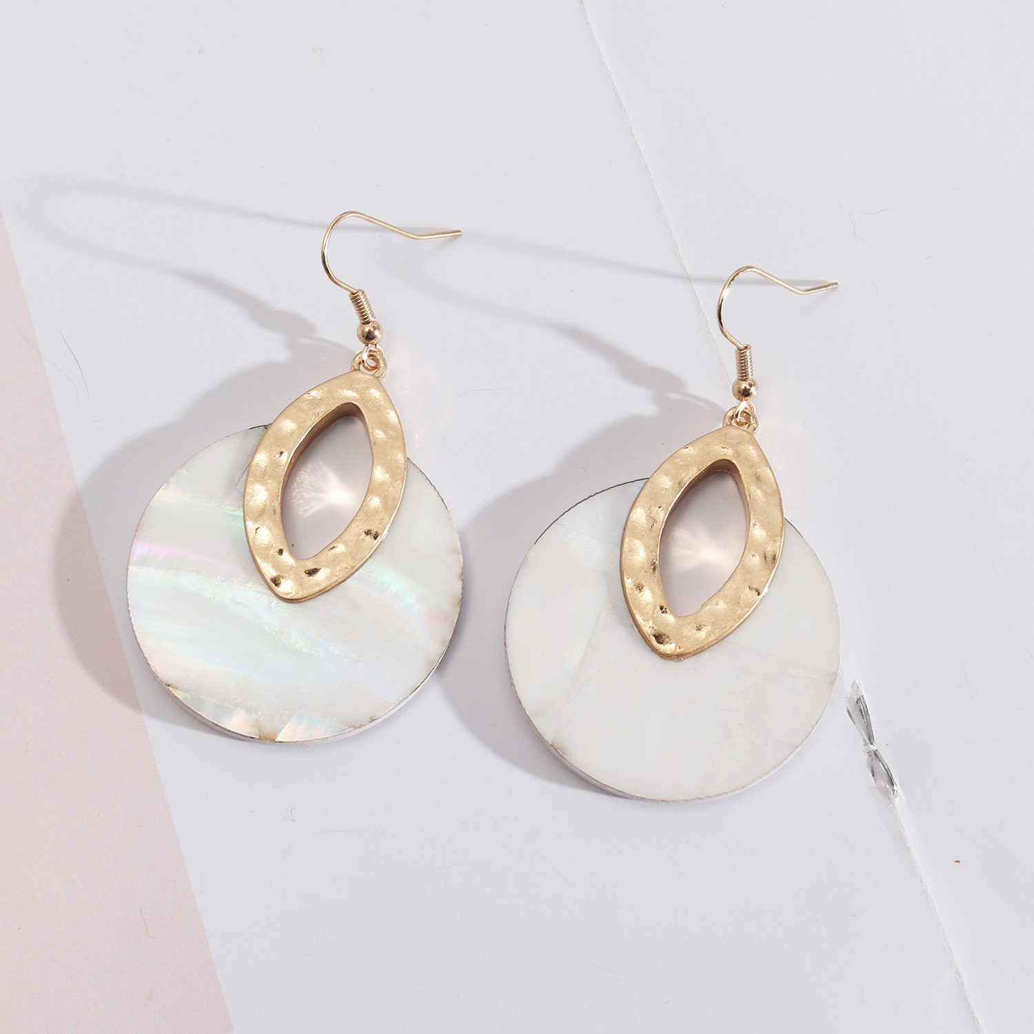 Design Wind Accessories Leather Inlaid Round Abalone Shell Exquisite Earrings