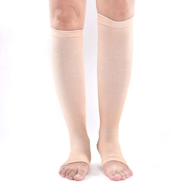 Socks, men's spring new solid color mid-calf socks, jacquard breathable sports socks, casual nylon socks, outdoor pressure men's socks