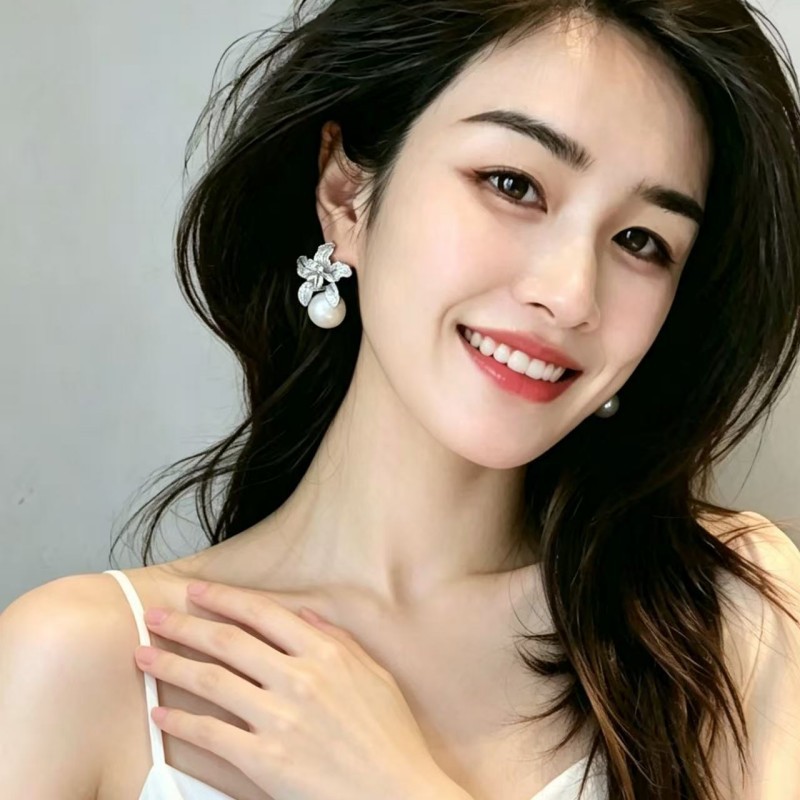 Silver Needle New Super Sparkling Full Diamond Lily Ear Studs Women Pearl Earrings Ear Drops