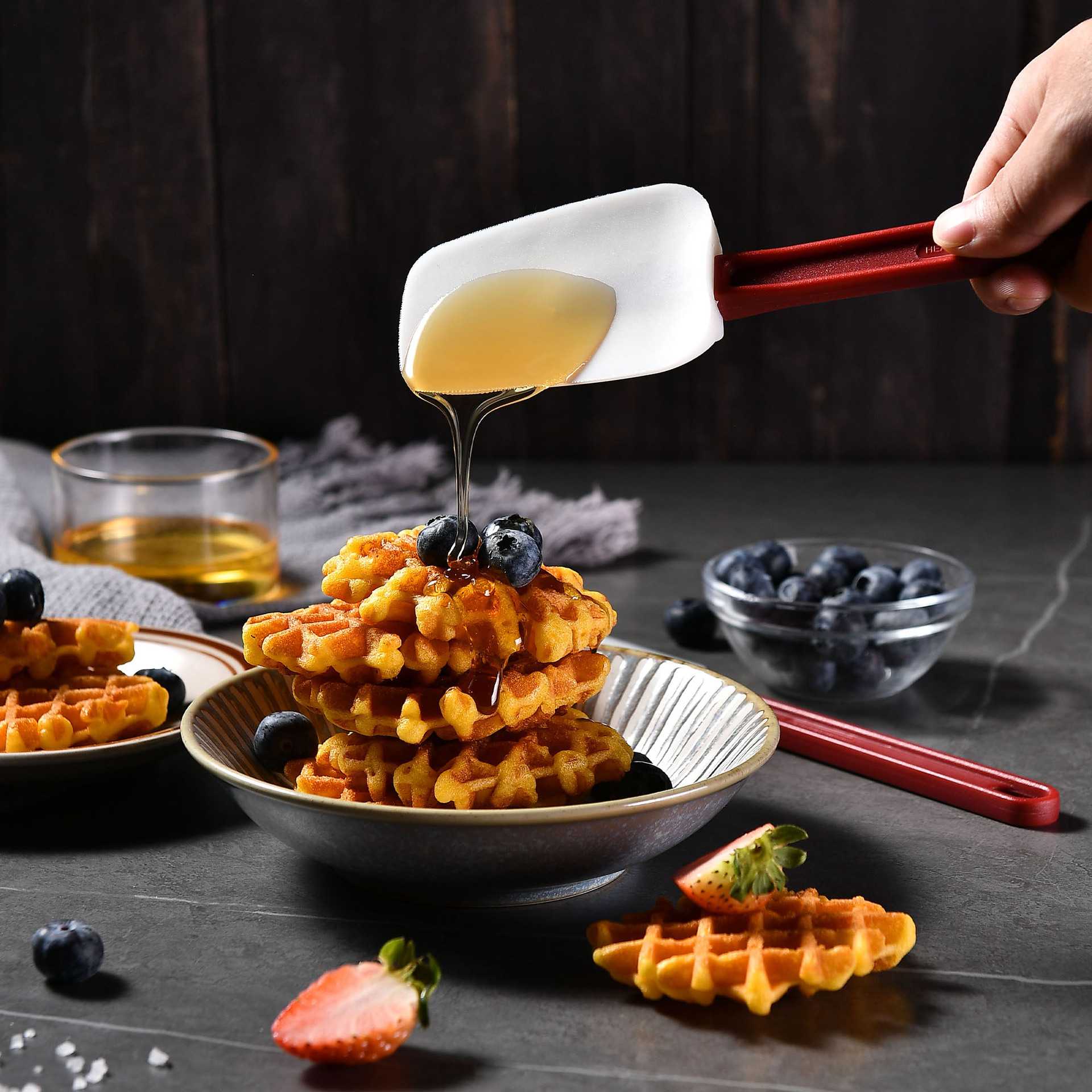 Baking Tool Silicone Scraper High Temperature Silicone Cream Kitchen Scraper Red Handle Scraper 3-Piece Set