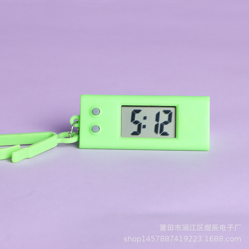 绿色三角形
