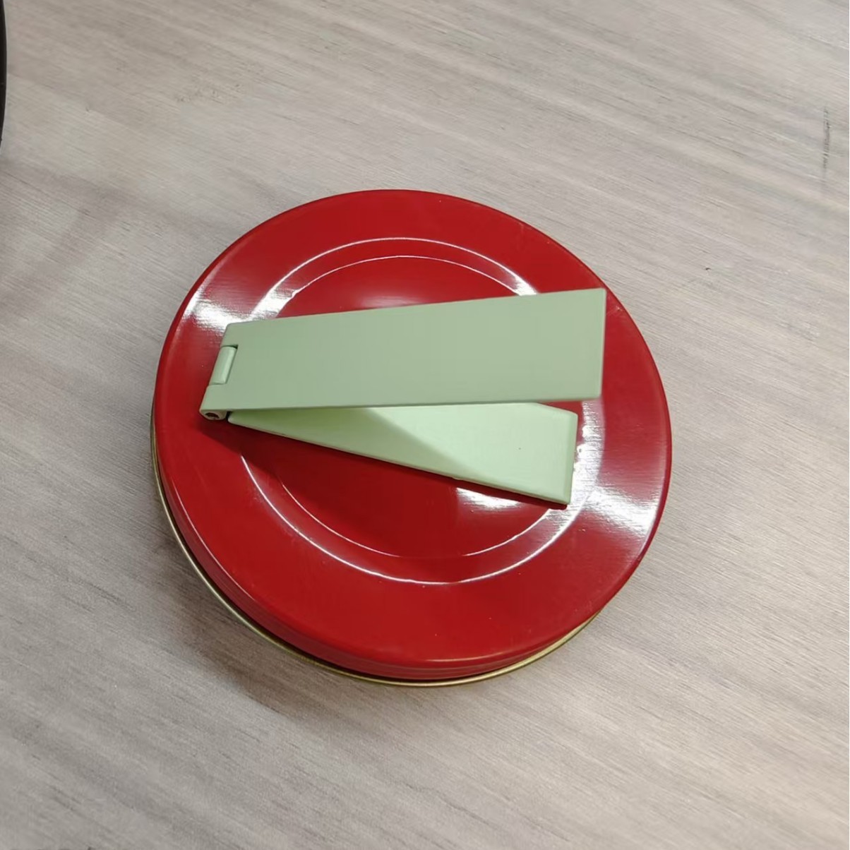 Metal One-line Foldable Phone Stand Thin Light Mini Back Sticker Stand Multifunctional Flip Desktop Stand