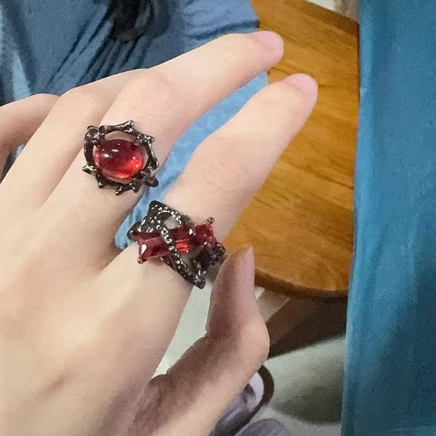 Red Geometric Gemstone Design Ring for Men and Women Niche Punk Hollow Texture Metal Ring