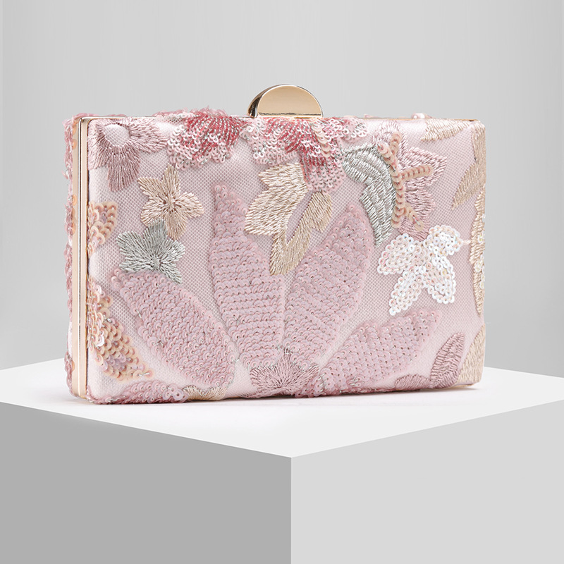 New Pearl Embroidered Box Evening Bag Clutch Evening Bag Wedding Bag Random Pattern