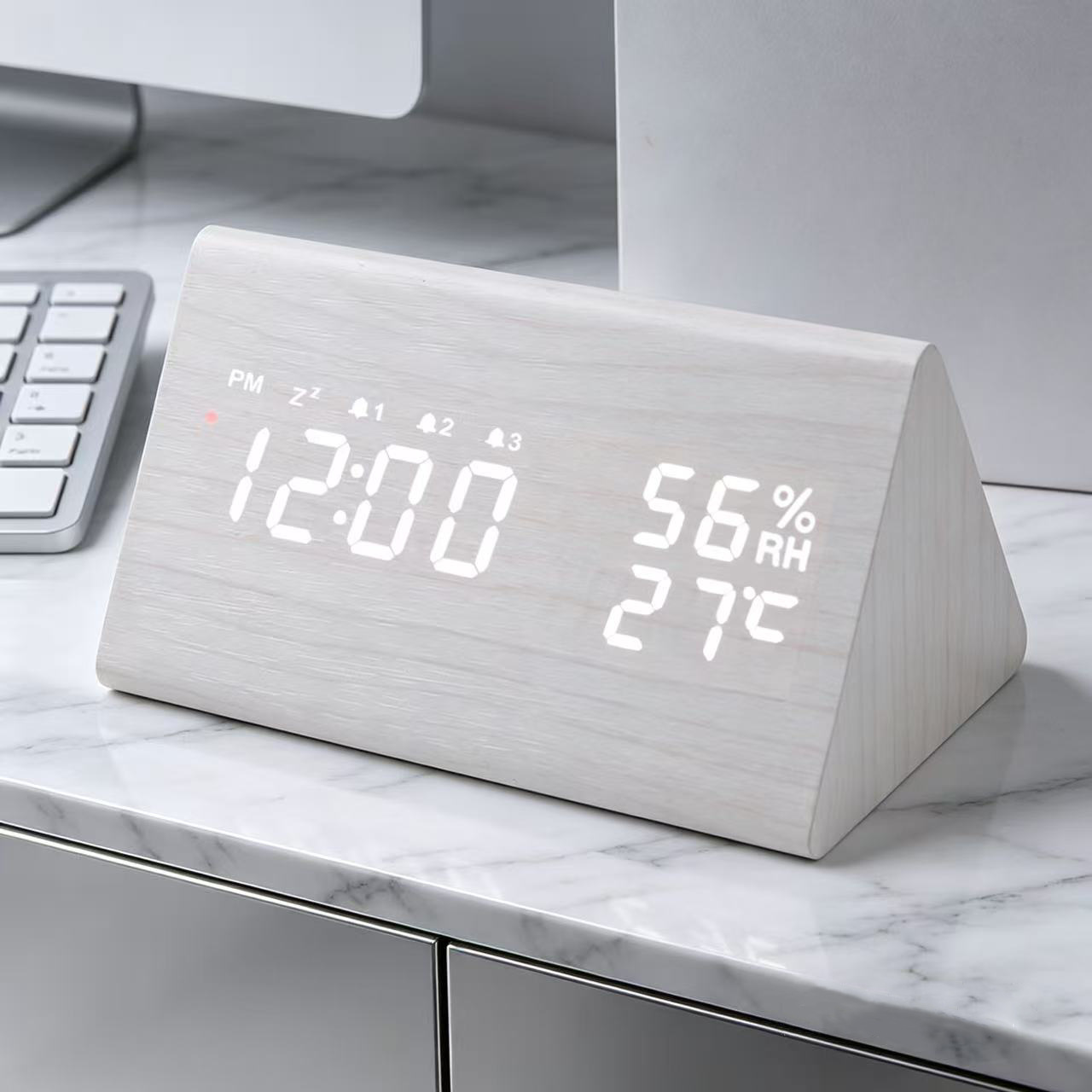 Japanese radio-controlled automatic time correction temperature and humidity alarm clock, German radio-controlled clock, smart night-light digital clock