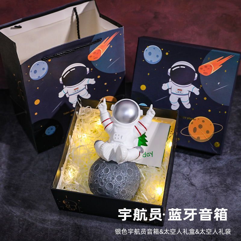 Astronaut Bluetooth speaker new gift cartoon birthday gift home ornament audio gift bag