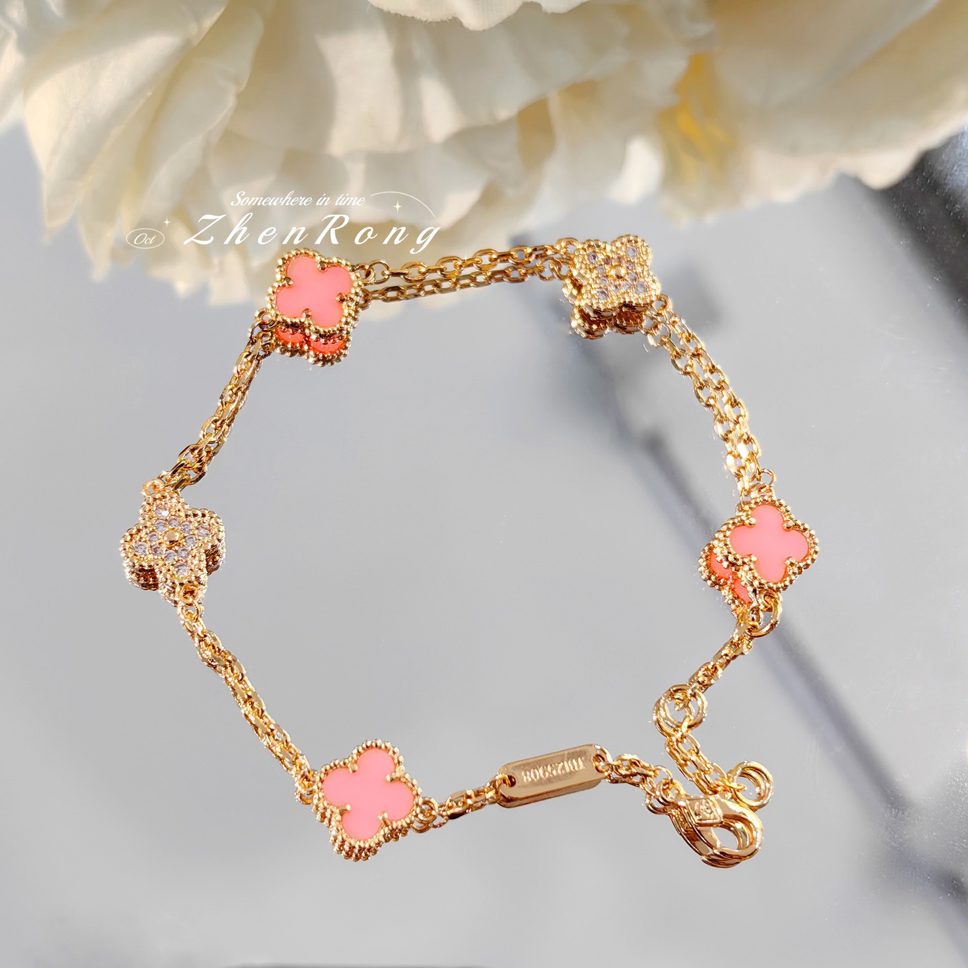 High version Van family mini four-leaf clover red chalcedony bracelet V gold pink crystal diamond lucky clover white mother-of-pearl bracelet women