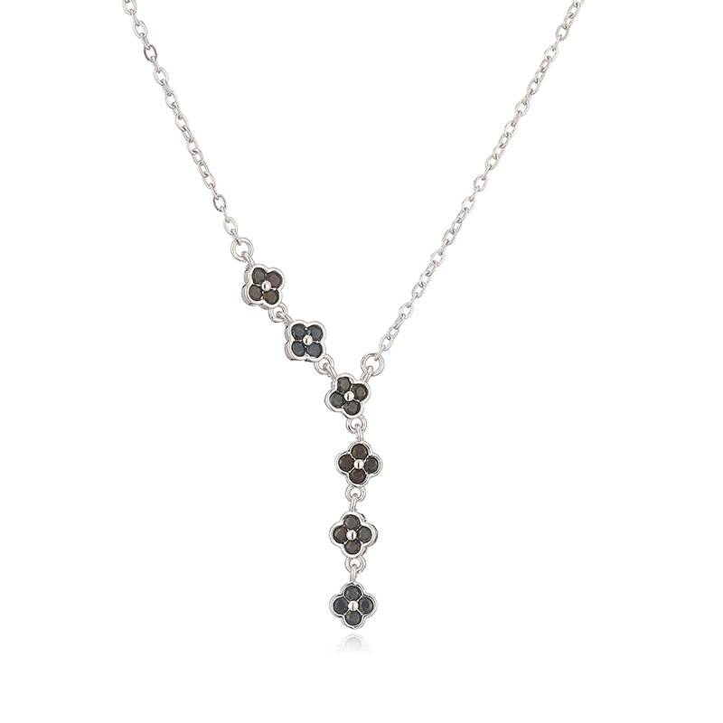 Copper Inlaid Colorful Diamond Four-Leaf Clover Necklace Unique Super Shiny Four-Leaf Flower Tassel Clavicle Chain Choker