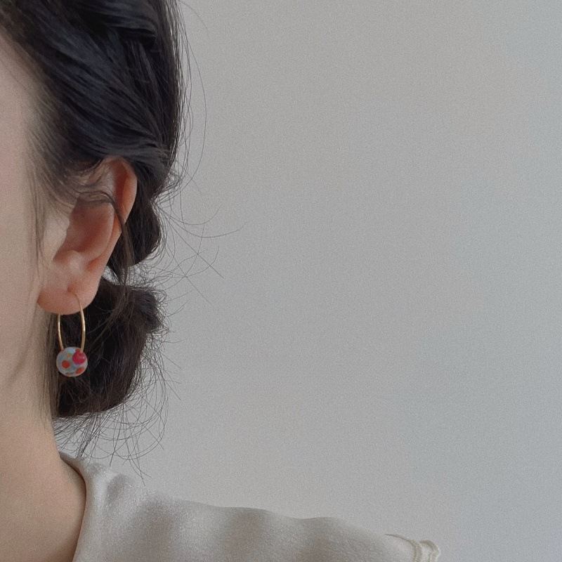 2025 Simple Dopamine Color Ball Ear Hoops for Women Niche Skin-Brightening Earrings