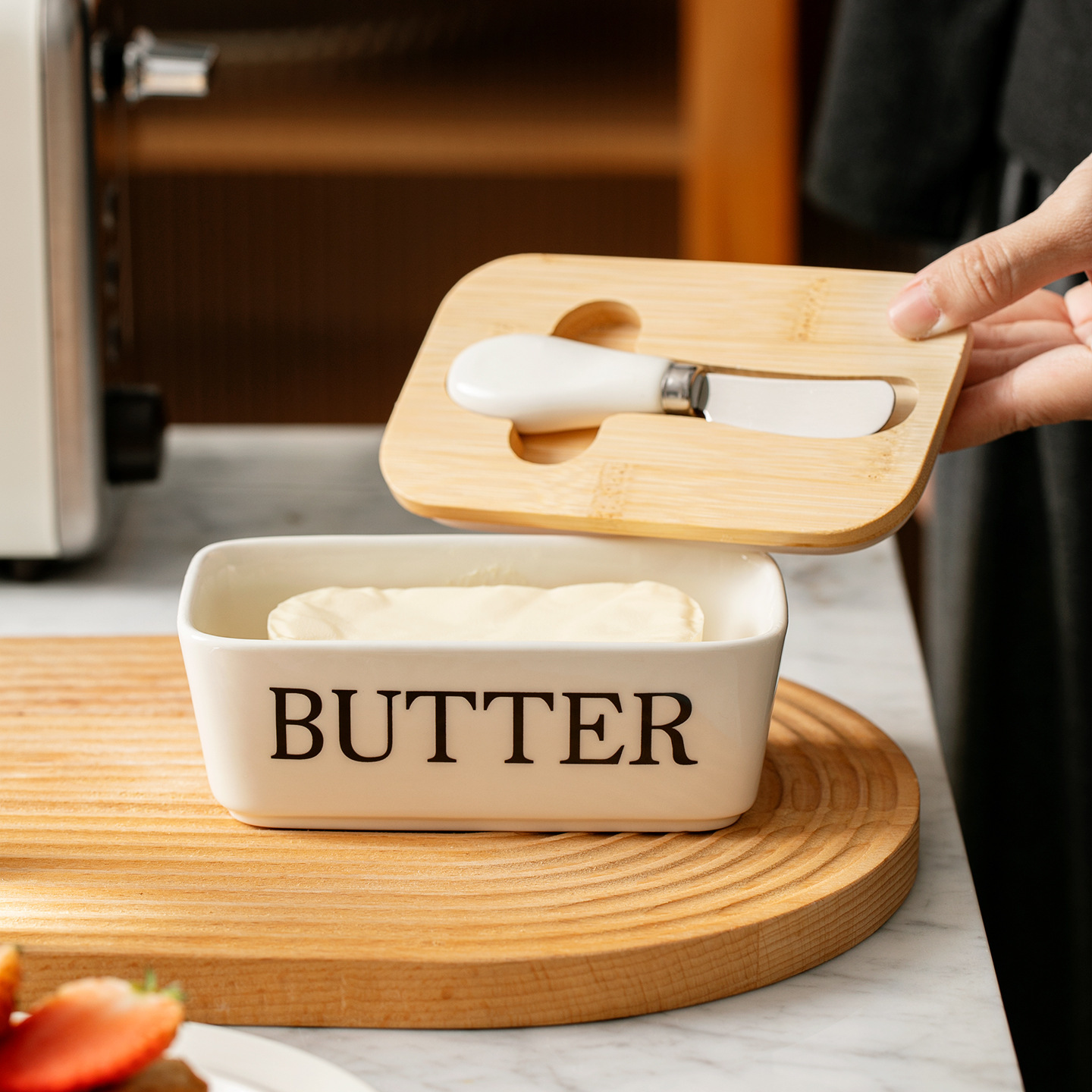 Pure white ceramic butter box sushi dish with lid square cheese western dish cheese box butter box simple