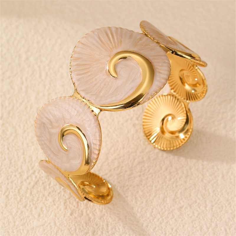 Street Snap Wide Irregular Bracelet Women's Open Hand Accessory