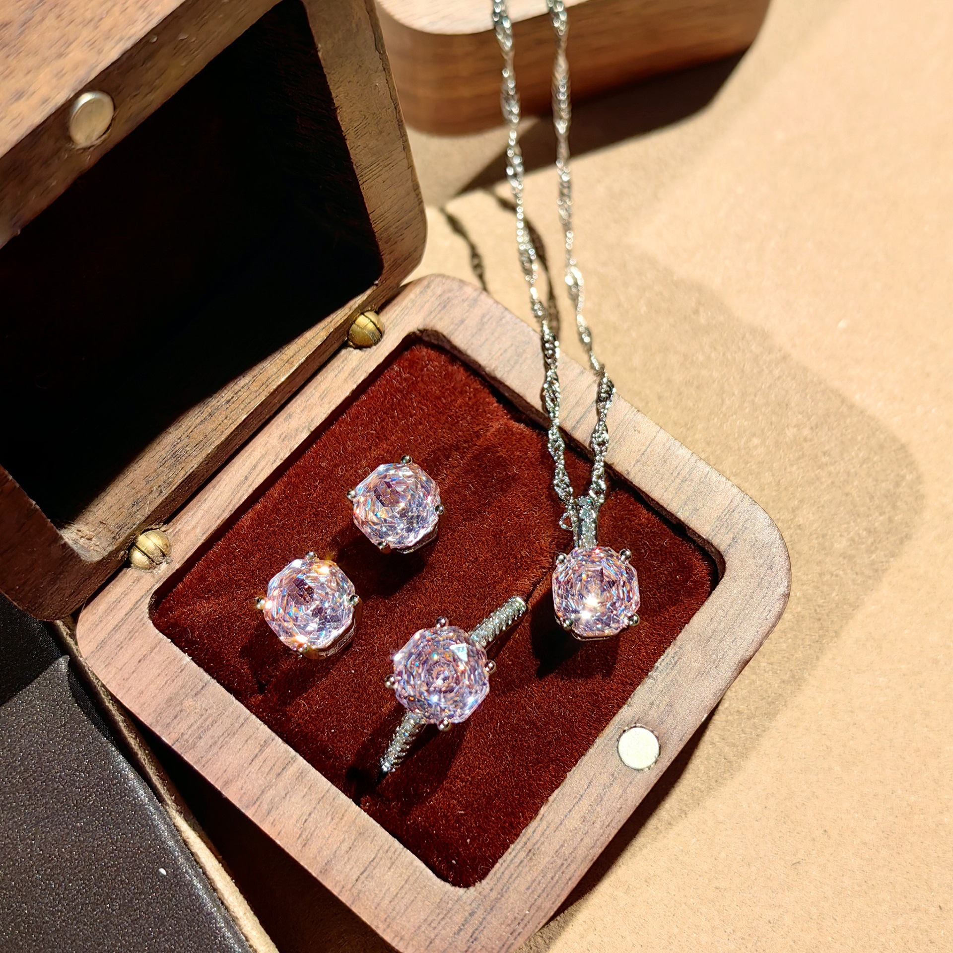 Octagonal millennium rose cut Paraiba necklace pendant inlaid high carbon diamond炫彩 diamond earrings yellow diamond ring women