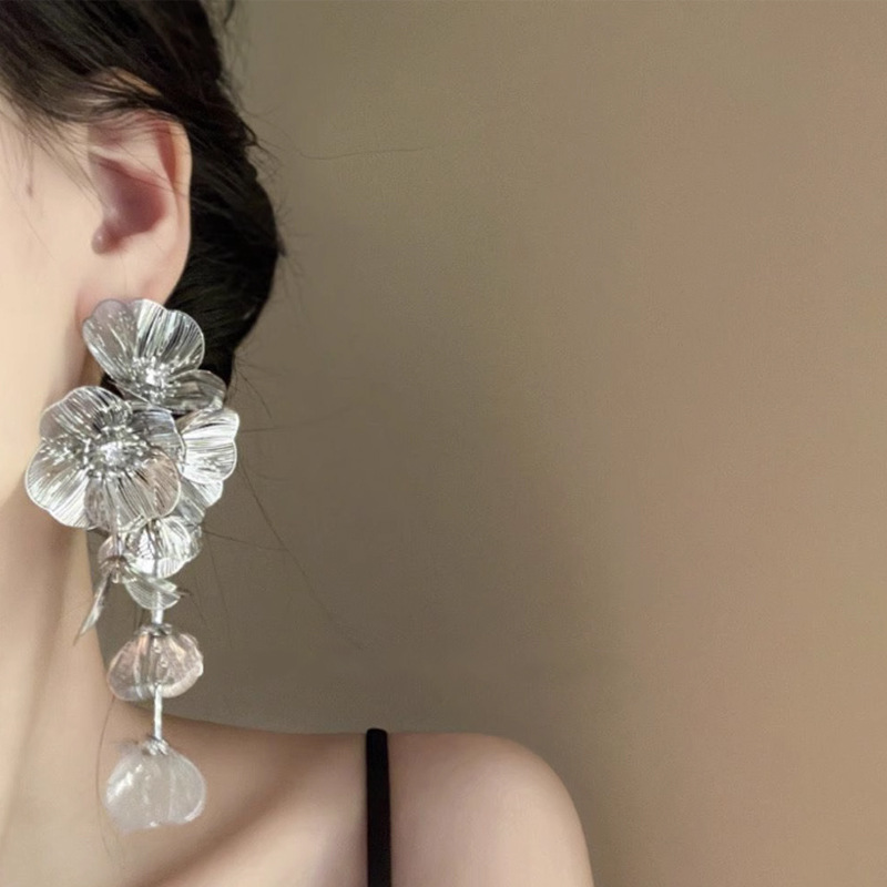 Gold tassel flower earrings women exaggerated round face ear clip ear drop wedding earrings