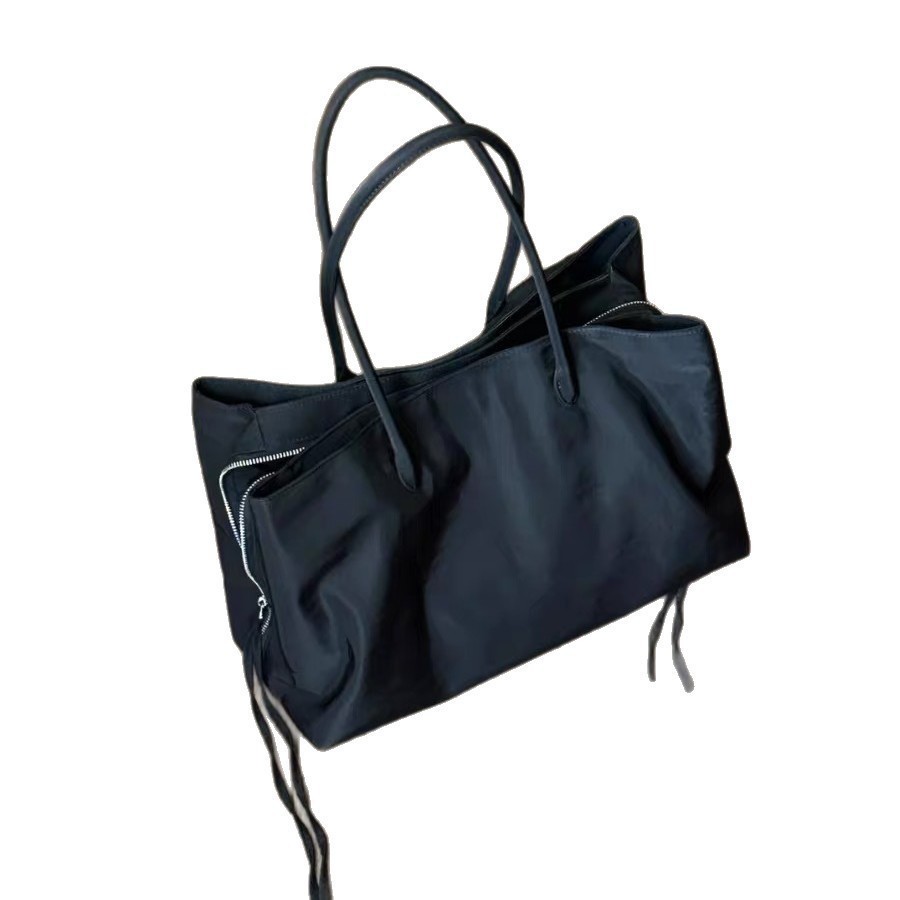 2026 Spring/Summer New Niche Contrast Lightweight Travel Nylon Tote Bag Multi-Compartment Large Capacity Single Shoulder Bag Women