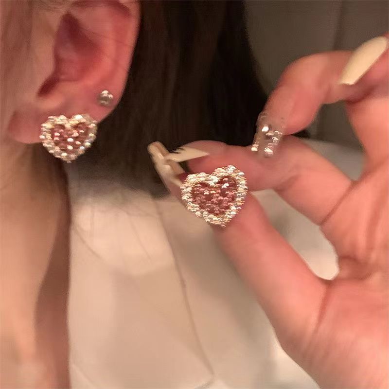 Sweet Cool Super Sparkle No Ear Hole Ear Cuff for Women New Exquisite Ear Accessories
