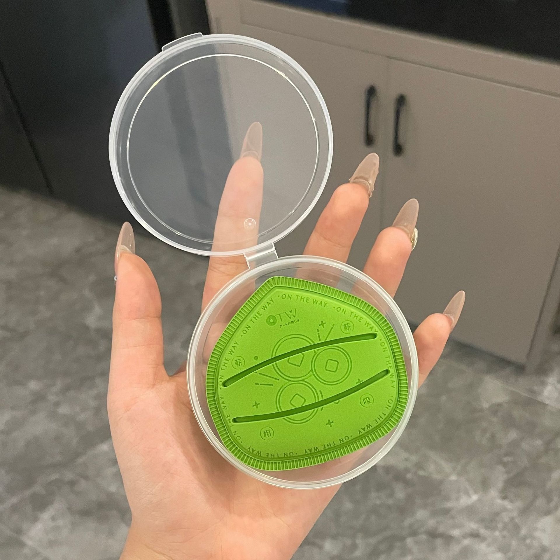 Jingrui OTW salary increase series cotton candy puff hydrophilic soft wet and dry dual-use puff non-absorbent q-elastic cushion