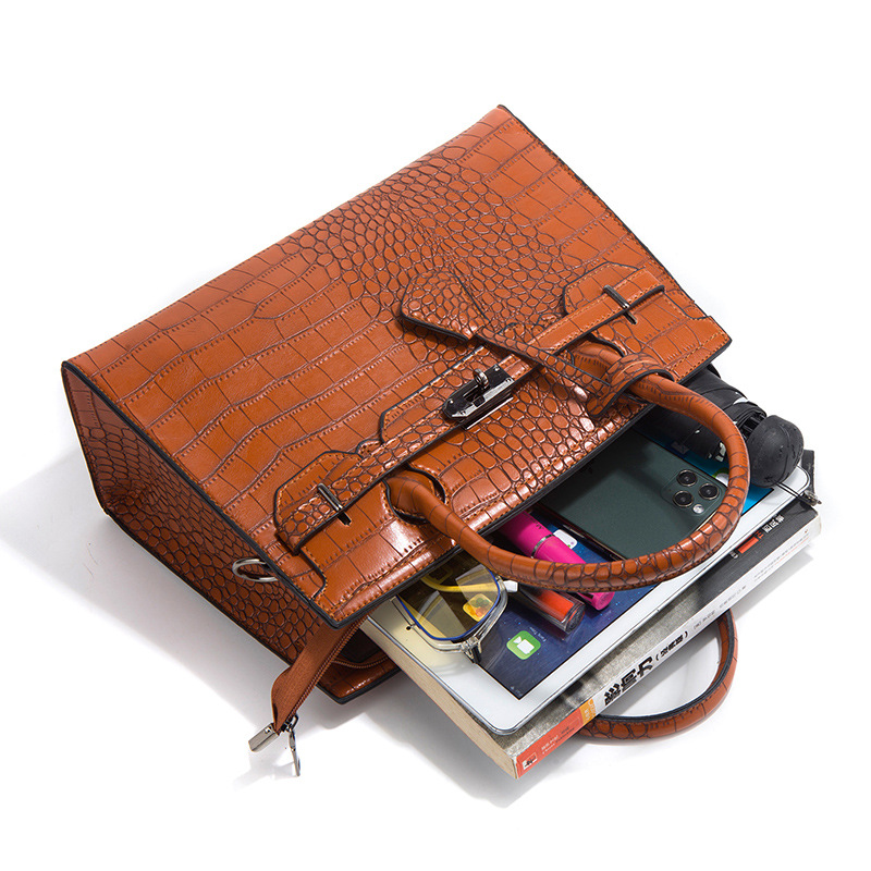 2026 new autumn winter crocodile pattern handbag crossbody bag large capacity three-piece set mother-child bag