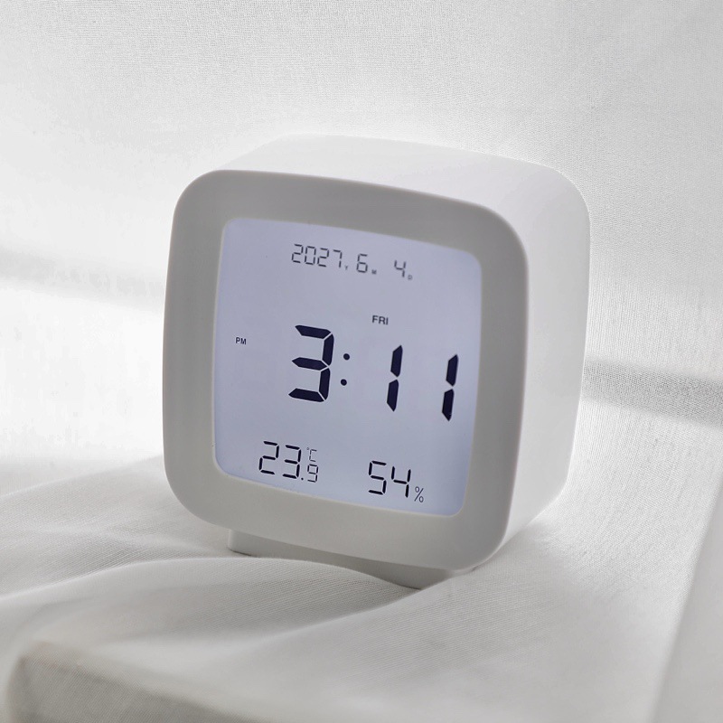 2023 new voice-controlled electronic clock simple clock small and convenient alarm clock children's student bedside clock temperature and humidity clock