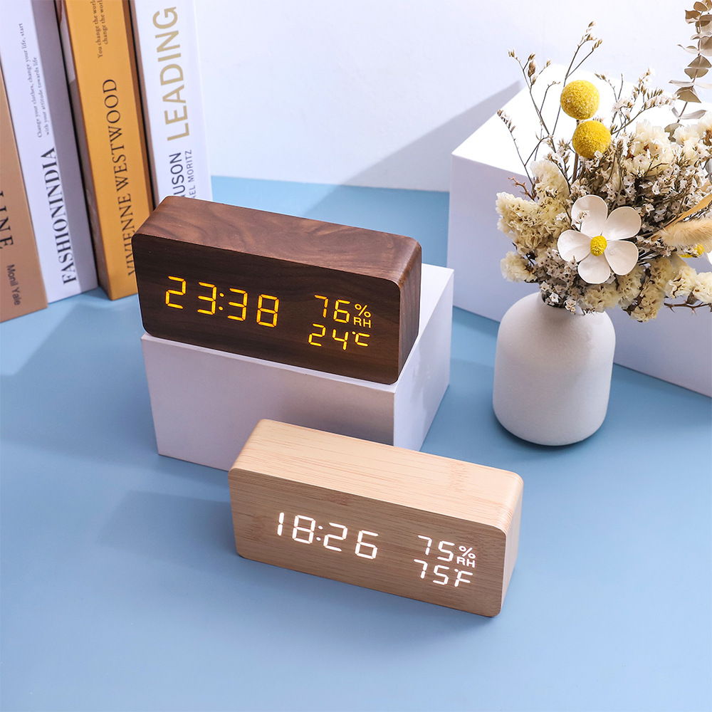 Wooden alarm clock LED student alarm clock, rechargeable digital display electronic alarm clock, wooden clock decoration