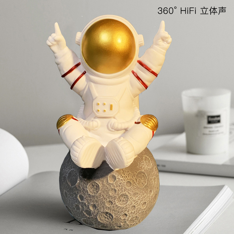 Astronaut Bluetooth speaker new gift cartoon birthday gift home ornament audio gift bag