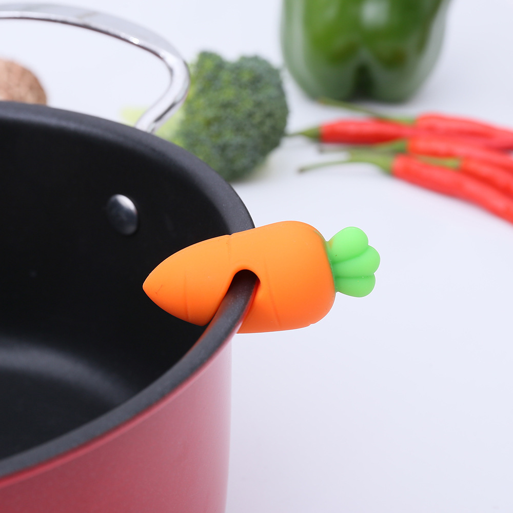 Silicone small carrot pot lid lifter anti-overflow device kitchen practical small tool sellable