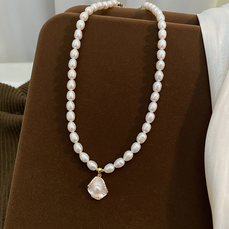 8mm large-size natural seedless freshwater pearl necklace for women, designer horseshoe clasp, collarbone chain, neck chain