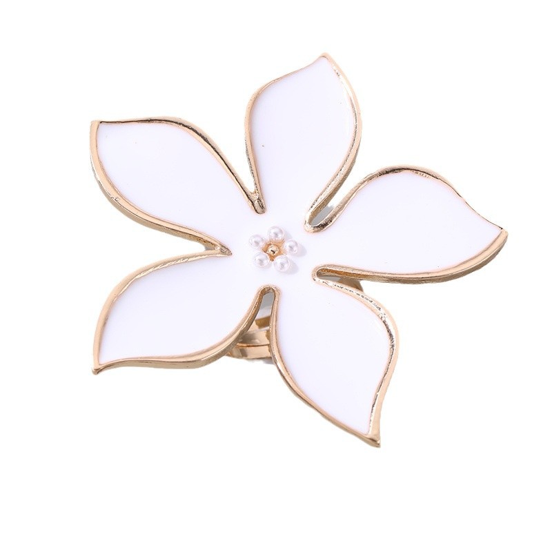 RZ0833 Exaggerated Metal Style White Flower Ring Oil-drip Three-dimensional Five-petal Flower Open Ring