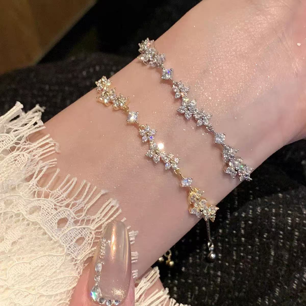Dreamy Flower Garden Bracelet for Women Sweet Girl Date Girl Decorative Hand Jewelry