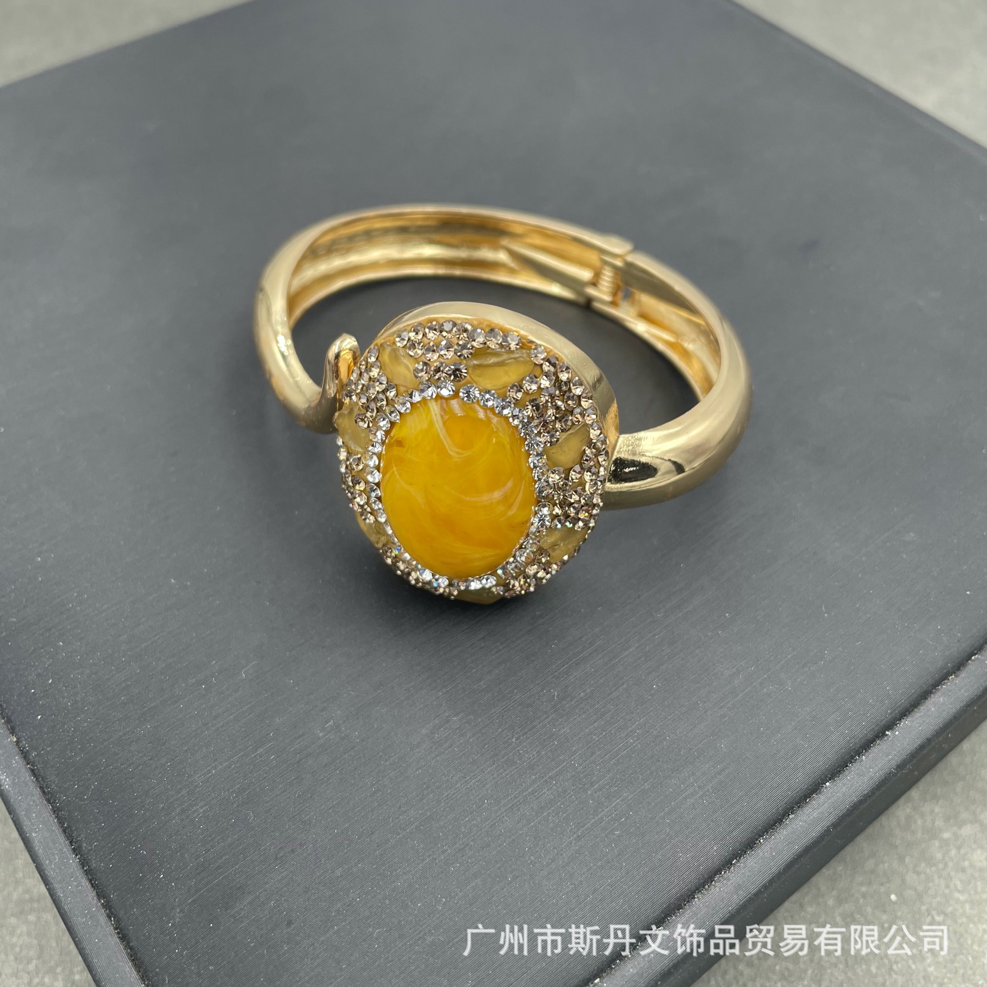 New Second-Generation Amber Inlaid Citrine Four-Piece Set Vintage Diamond-Inlaid Accessories