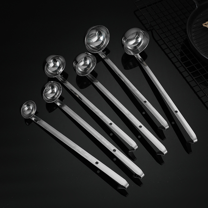 Stainless steel with hook measuring spoon long handle with scale gram spoon milk tea measuring spoon ounce juice spoon quantitative soup spoon
