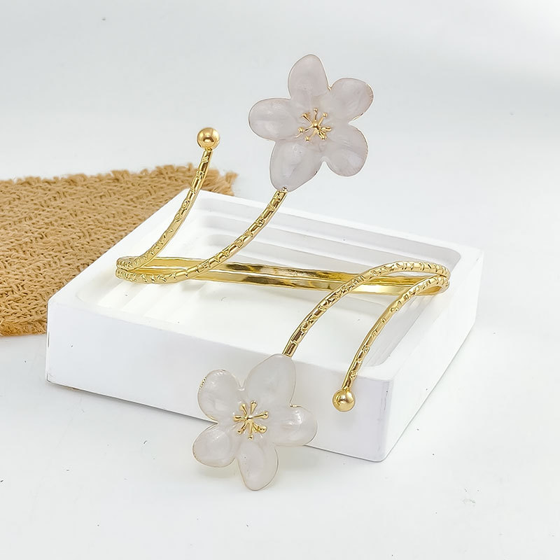 Oil drop colorful small flower open adjustable arm ring metal niche exaggerated sweet accessory