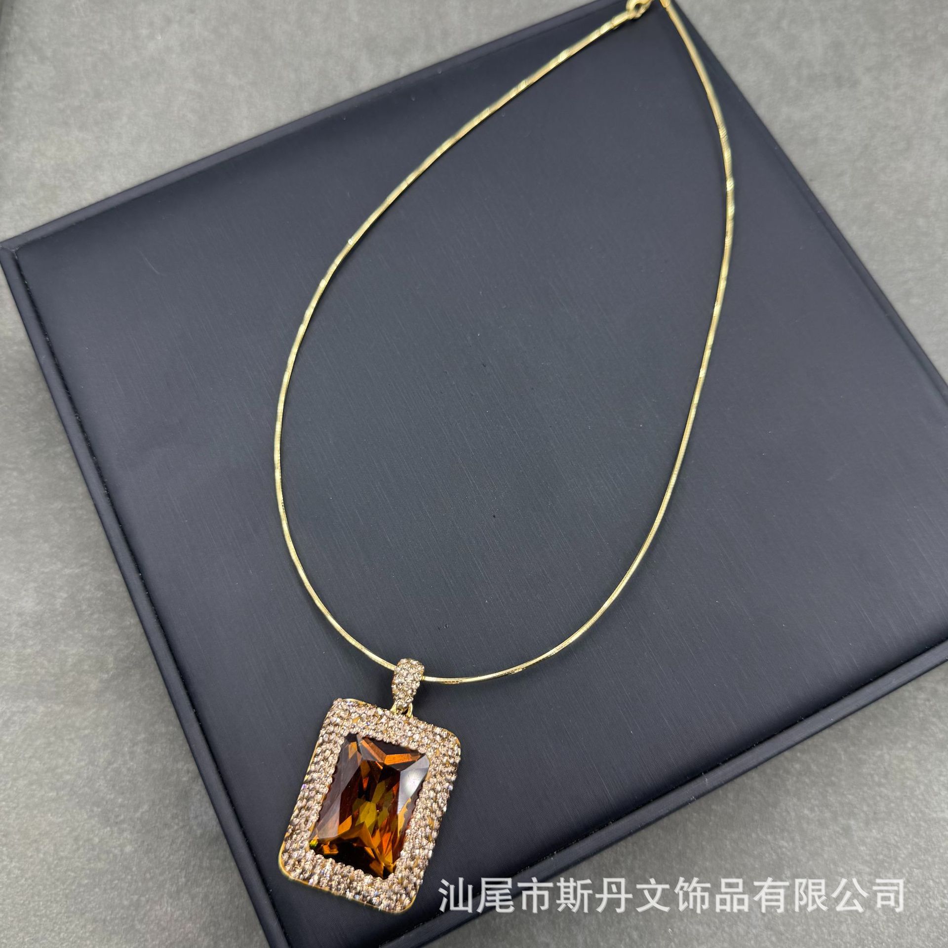 Turkish Sultanite Color-Change Inlaid Set Niche Light-Sensitive Stone Jewelry Live Stream Goods