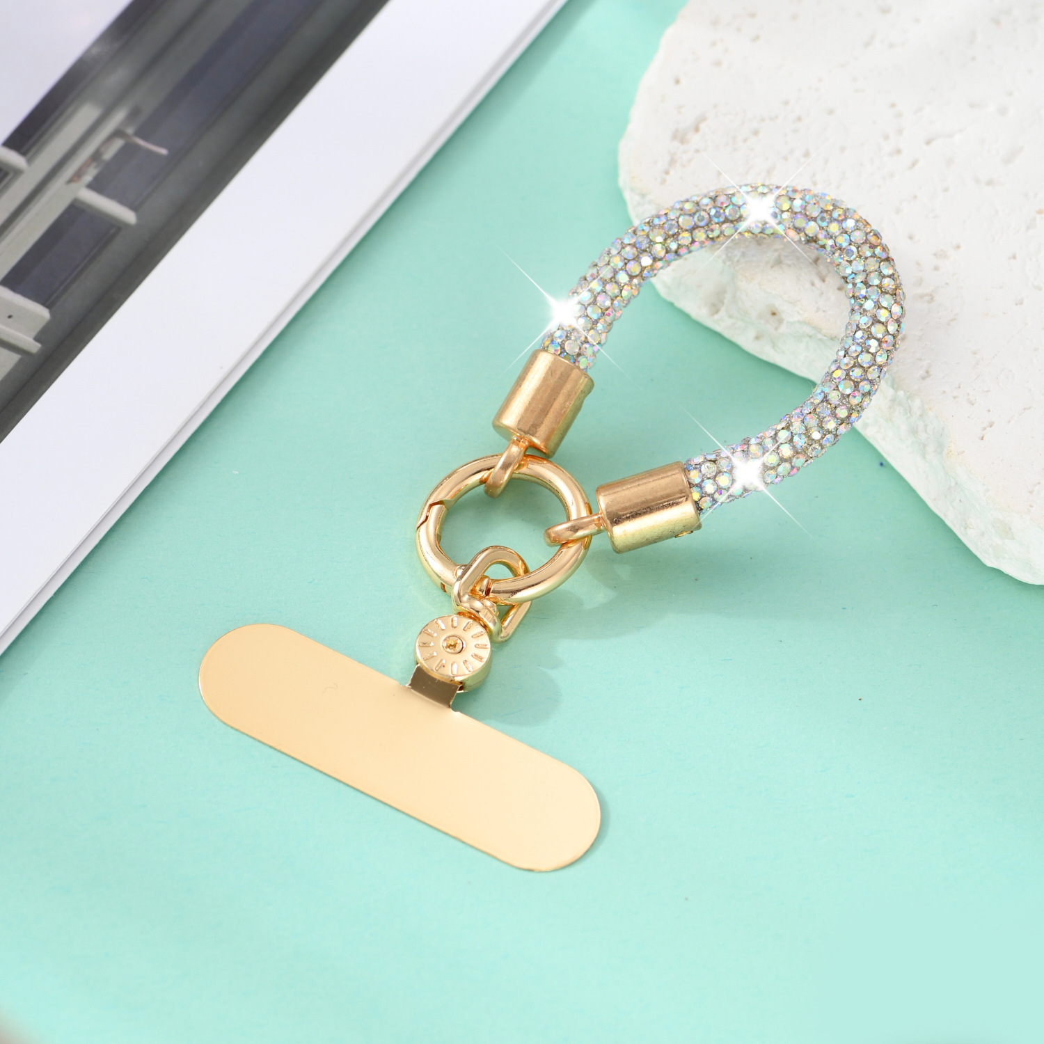 Phone short lanyard finger rope car keychain pendant anti-loss anti-theft small pendant hanging chain