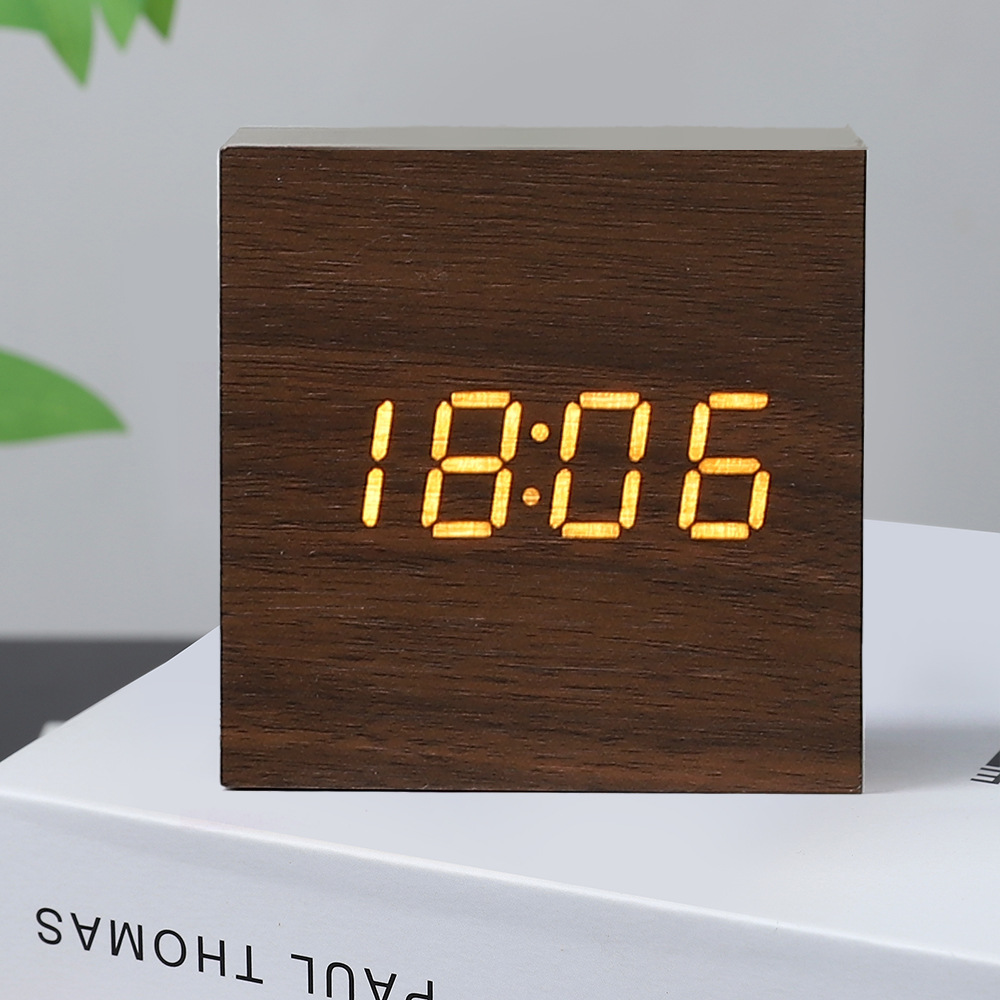 Best Selling LED Wooden Clock Thermometer Electronic Clock Wooden Student Alarm Clock Digital Voice Control Clock