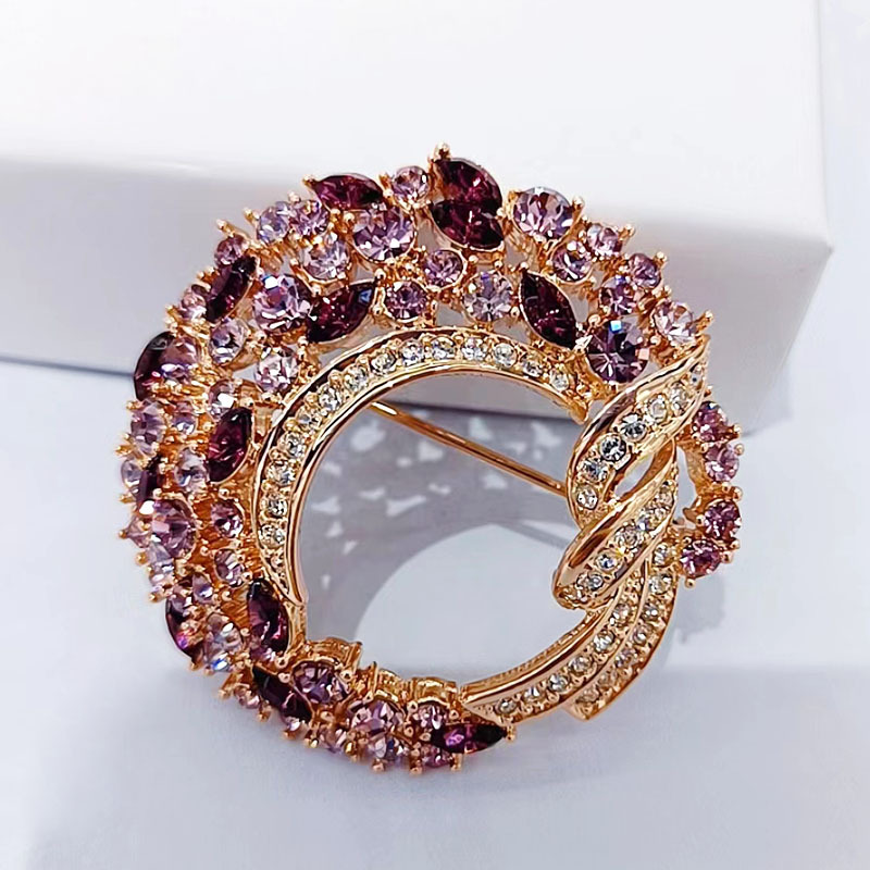 Autumn Winter New Purple Crystal Flower Women Brooch Exquisite Coat Corsage Pin Accessories