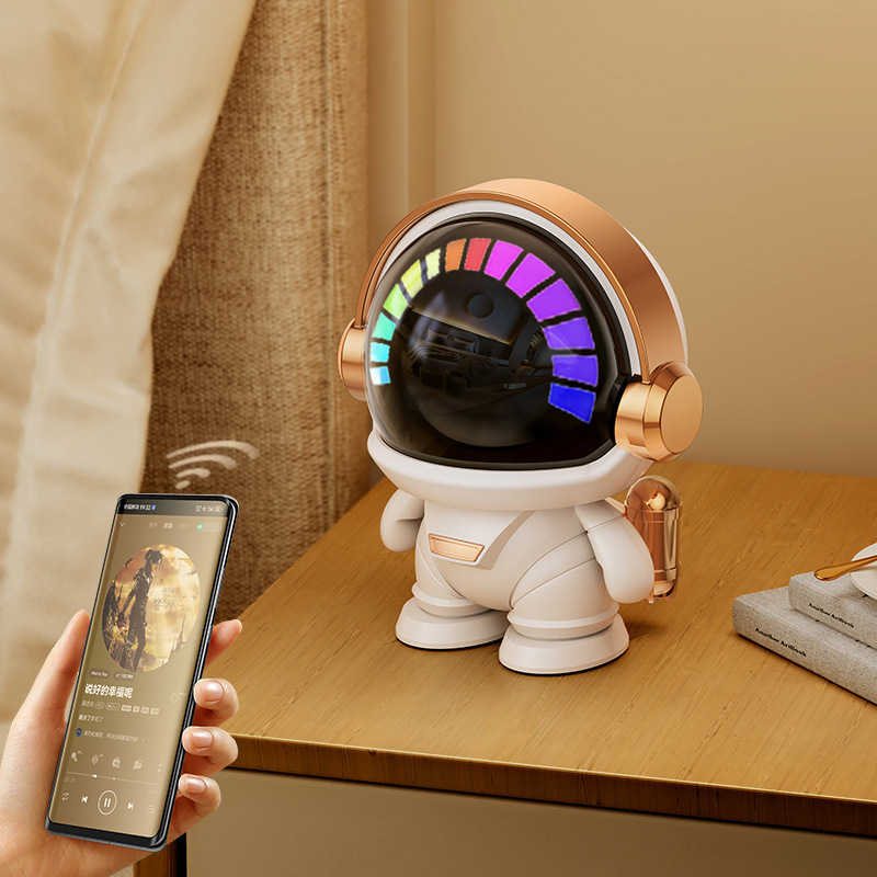 New Spaceman Bluetooth Speaker Desktop Student Colorful Light Subwoofer Outdoor Small Speaker Gift Portable