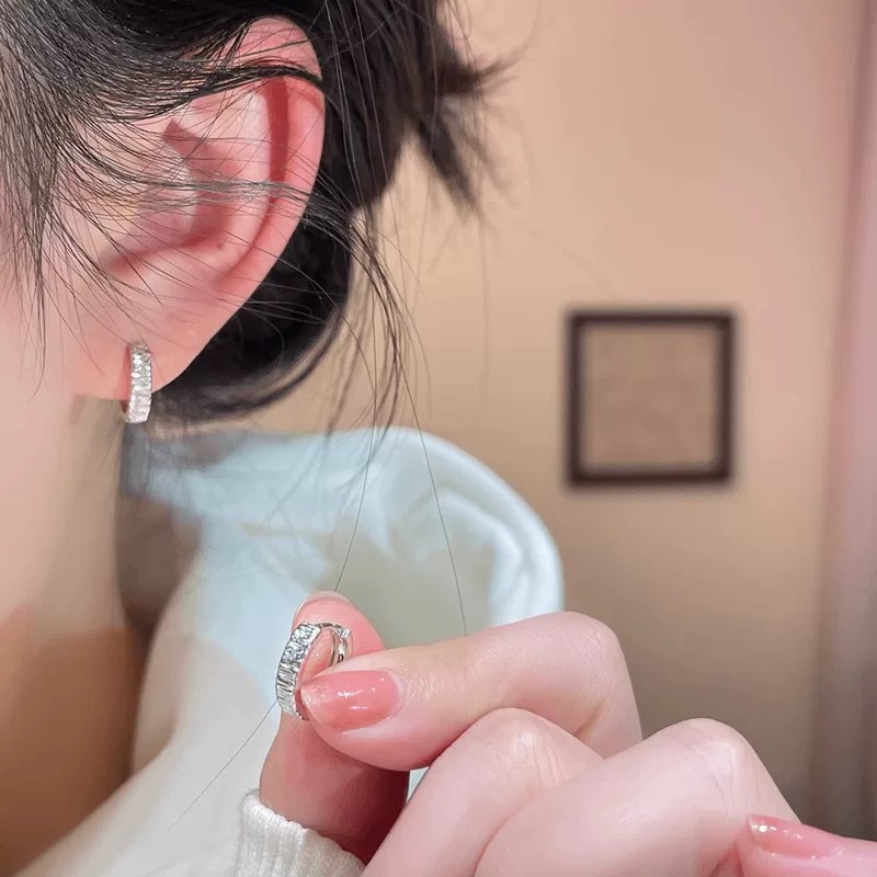 39#银色满钻耳扣耳钉