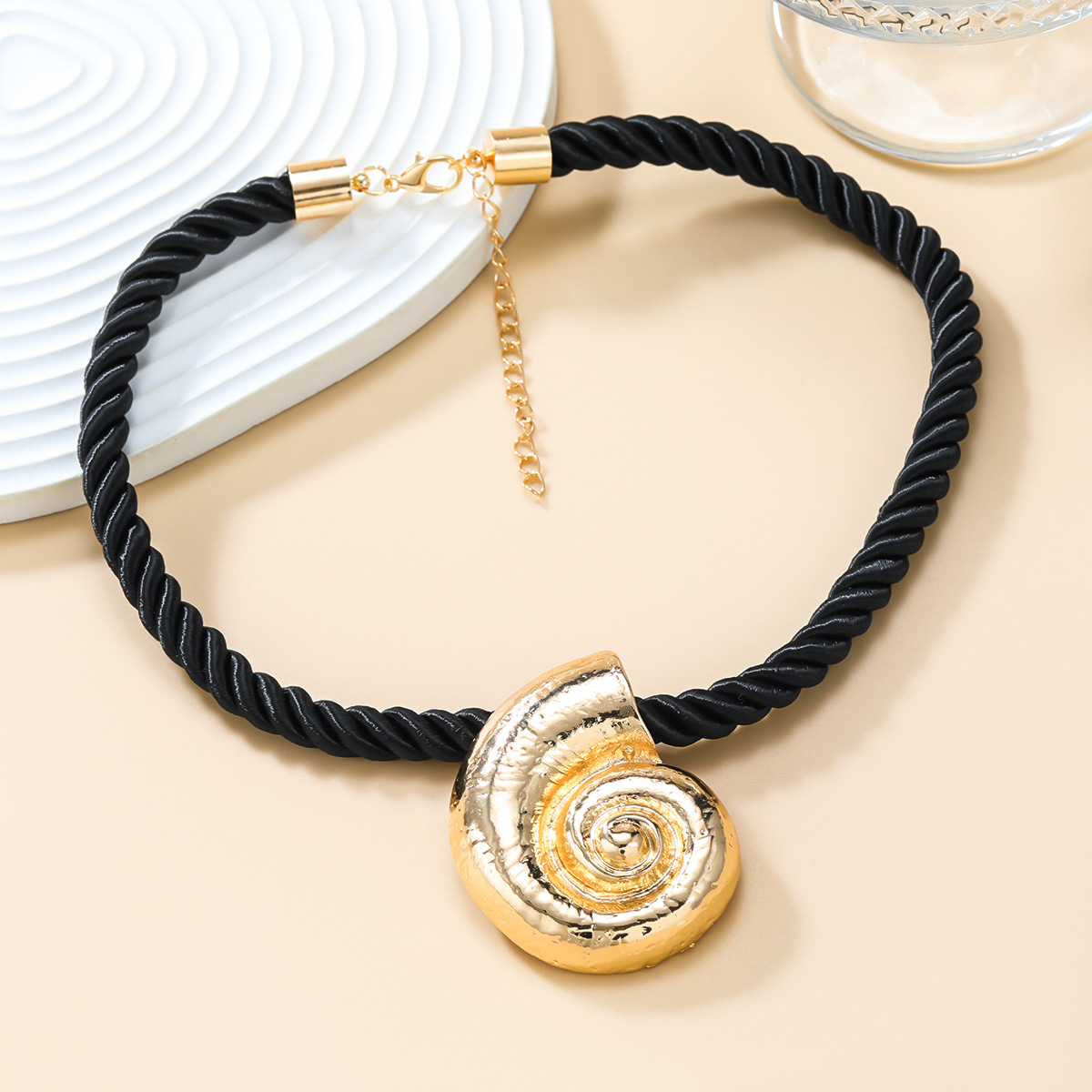 New beach vacation style conch necklace black cord pendant women exaggerated alloy pendant necklace
