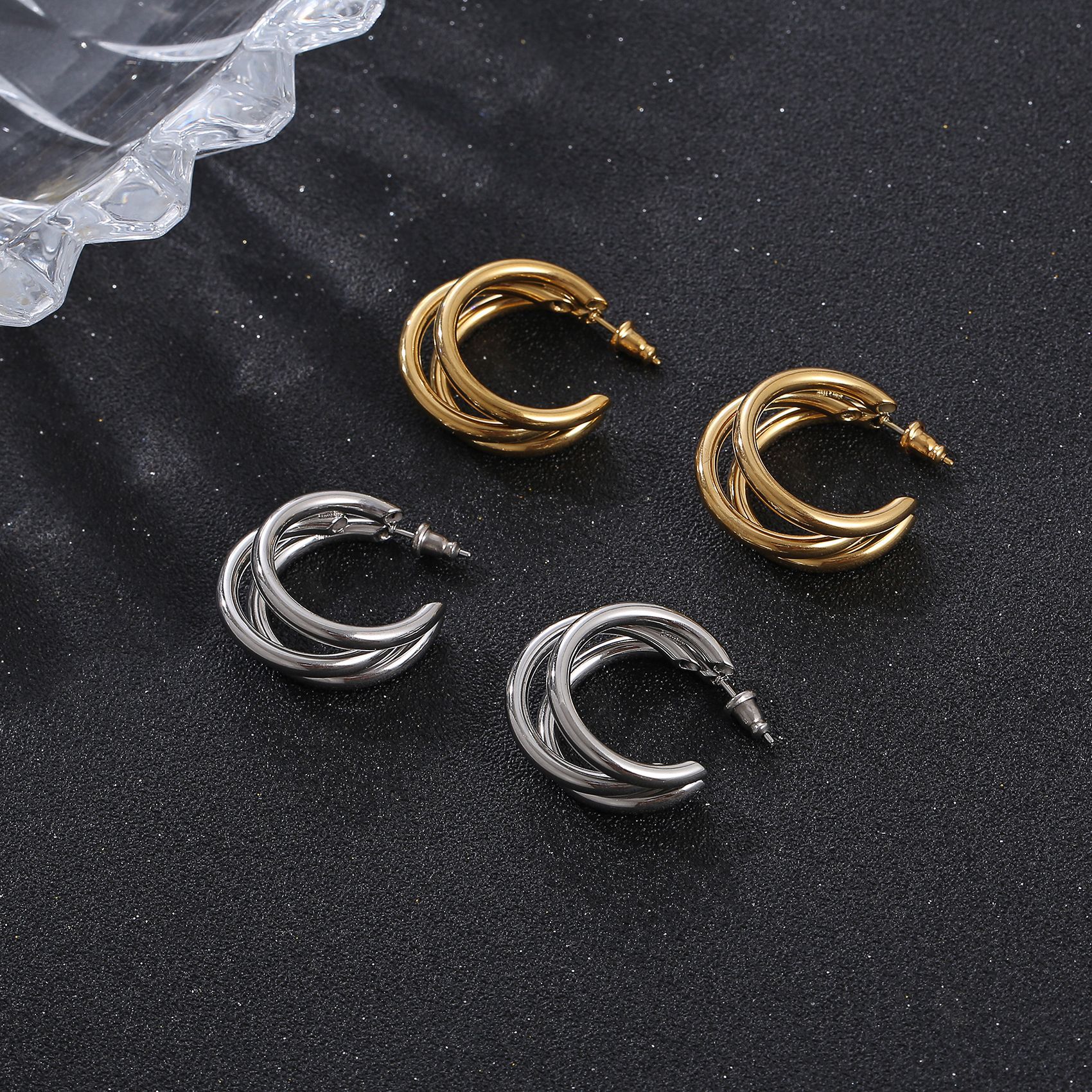 Titanium steel multi-layer C-shaped hoop earrings gold stainless steel ear clips geometric circle earrings