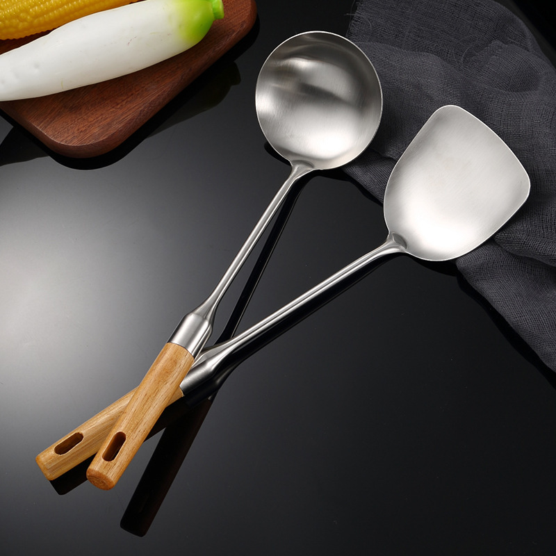 304 stainless steel spatula spoon beech wood wok spatula soup spoon anti-scald chef spoon spatula Shuangli wooden handle set long handle