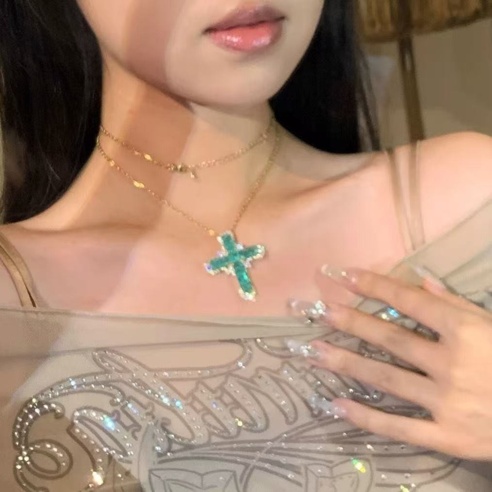 绿钻十字架项链