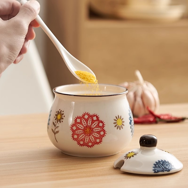 Japanese underglaze color ceramic seasoning pot household with lid MSG salt pot high temperature resistant chili oil pot seasoning pot set