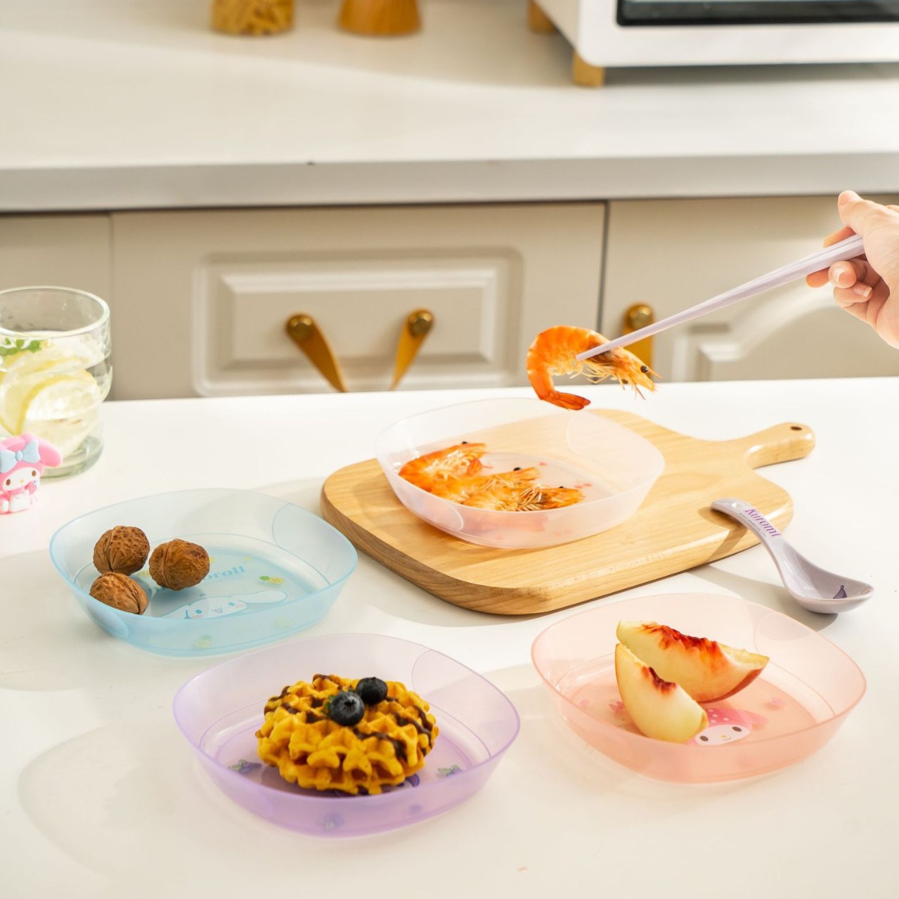 Sanrio Official Transparent Plate Dopamine Bone Plate Table Trash Plate Bone Plate Cartoon Plastic Small Plate
