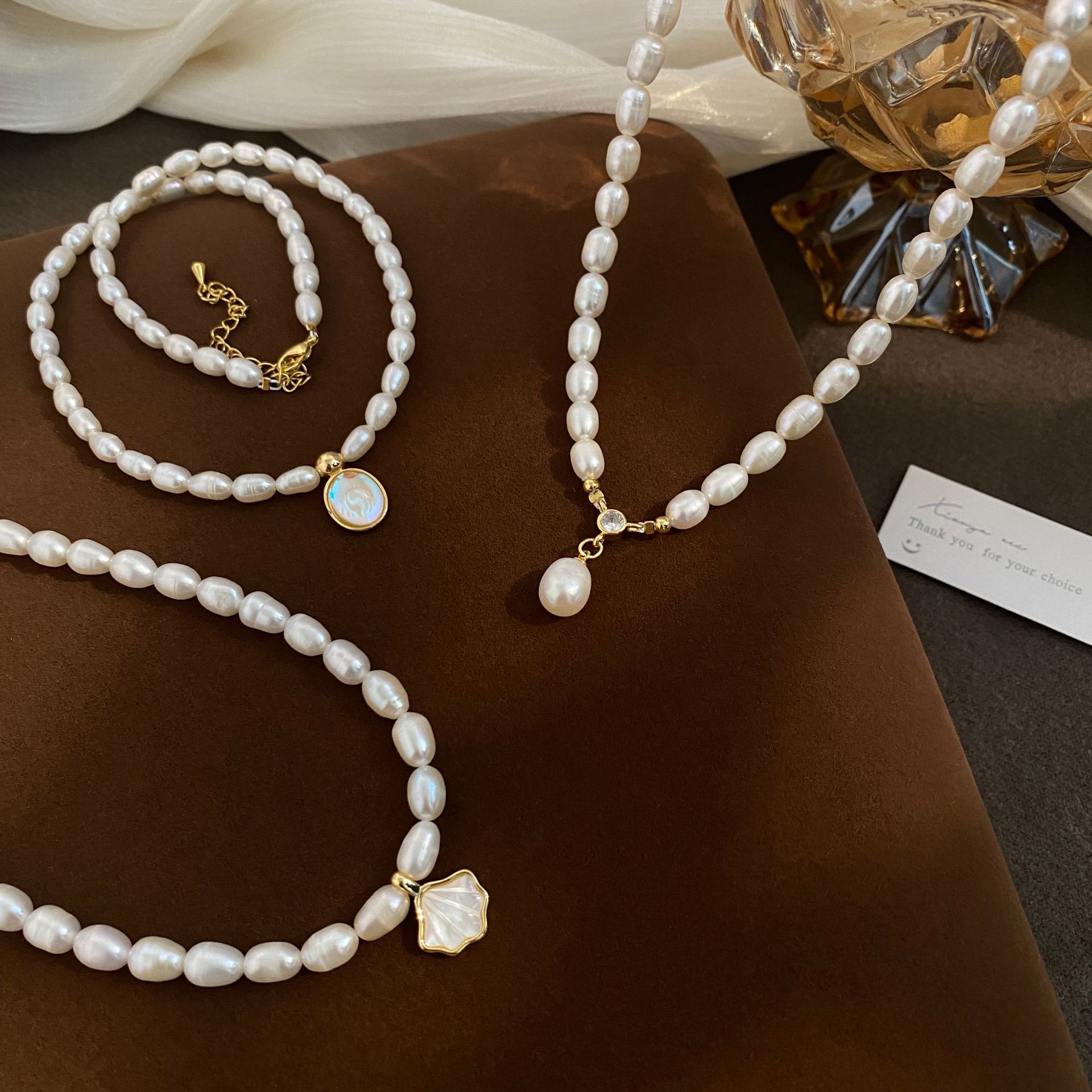 Natural pearl necklace for women, elegant collarbone chain with small rice pearls, vintage style