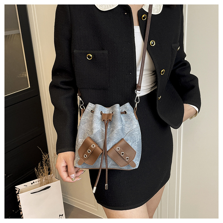 2026 Bucket Bag Women New Single Shoulder Bag Niche Commuter Crossbody Bag