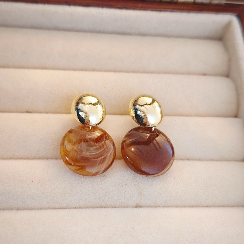 Niche Earrings 2025 New Delicate Stud Earrings Ear Accessories Women
